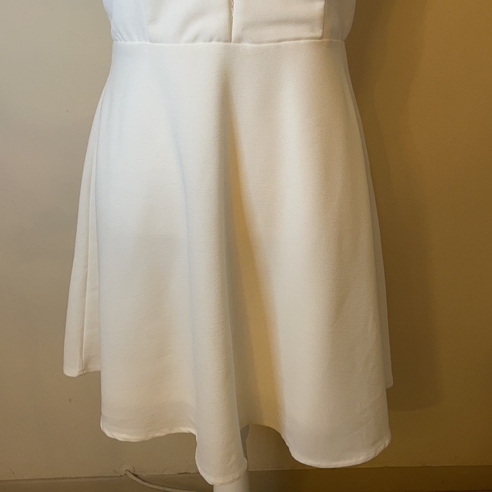 Max and Riley White Dress - Picture 3 of 7